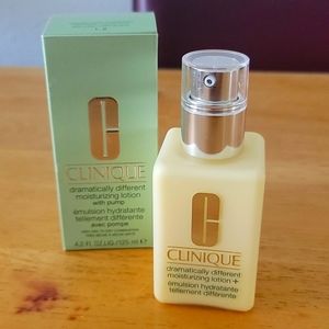 Clinique Dramatically Different